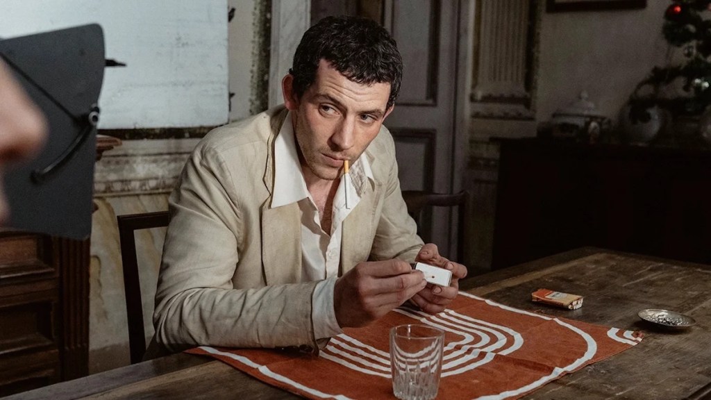Josh O'Connor, dans La Chimère