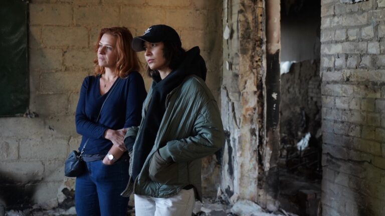 Critique de « The Cranes Call » : la chasse aux criminels de guerre russes dans le documentaire est l'affaire du studio