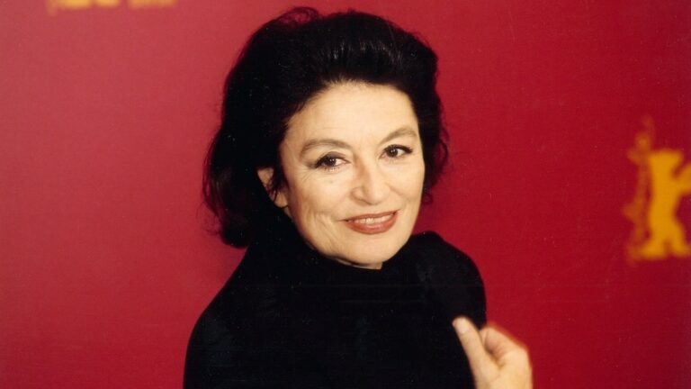 Anouk Aimée, star des classiques du cinéma français « La Dolce Vita », « 8½ », est décédée à 92 ans