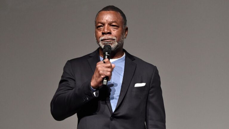 Carl Weathers honoré par la Fondation Guilde des Directeurs pour le changement de nom d'un tournoi de golf