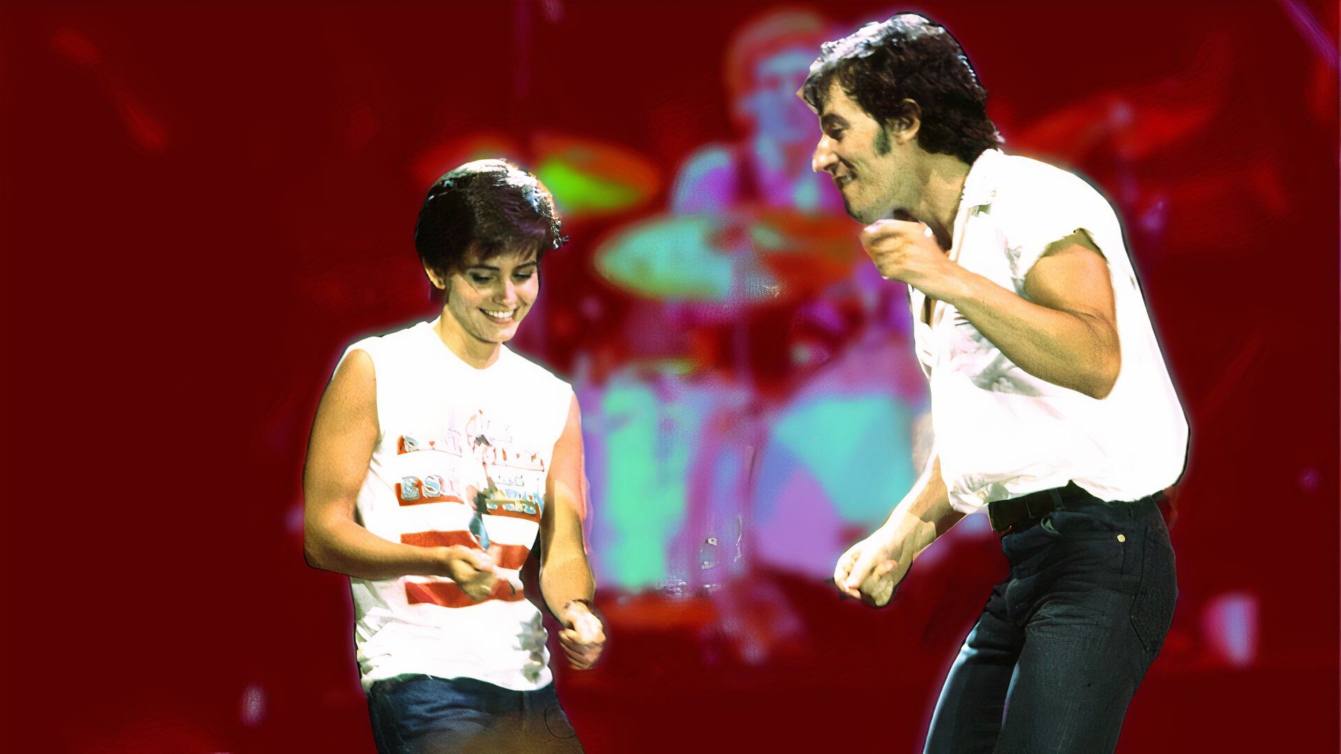 Courteney Cox recrée les mouvements de Dancing in the Dark en la revivant