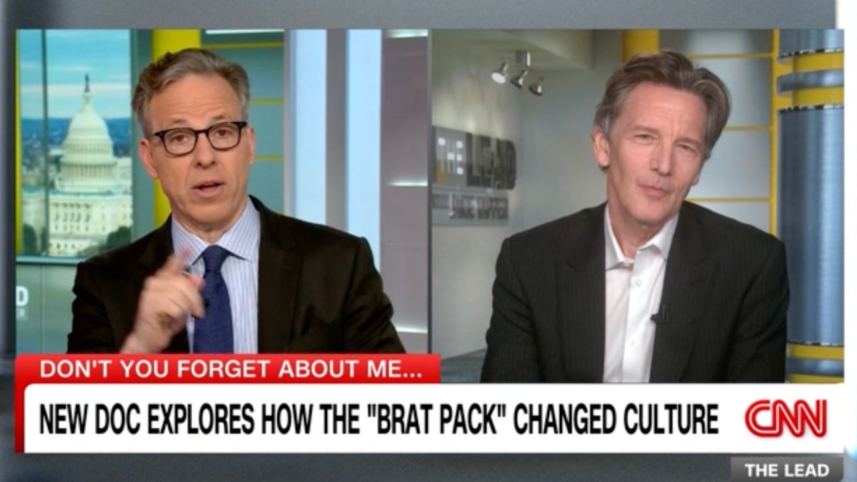 Jake Tapper est frappé par Andrew McCarthy de Brat Pack sur CNN : "Ma vie clignote devant ma