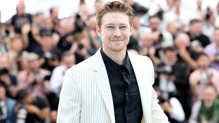 Joe Alwyn dit que sa rupture avec Taylor Swift en 2023 était « une chose difficile à gérer »