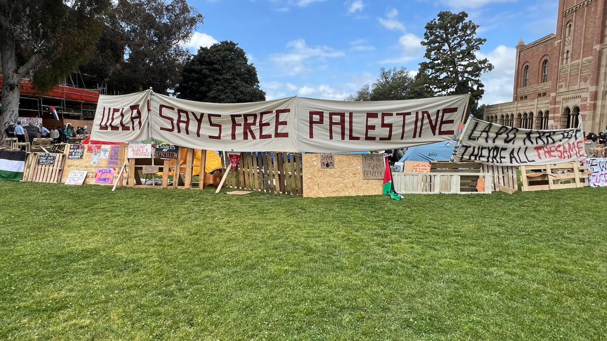 Les manifestants pro-palestiniens étudiants de l’UCLA exigent une « action matérielle » de la part des universités : « Assez, c’est assez »