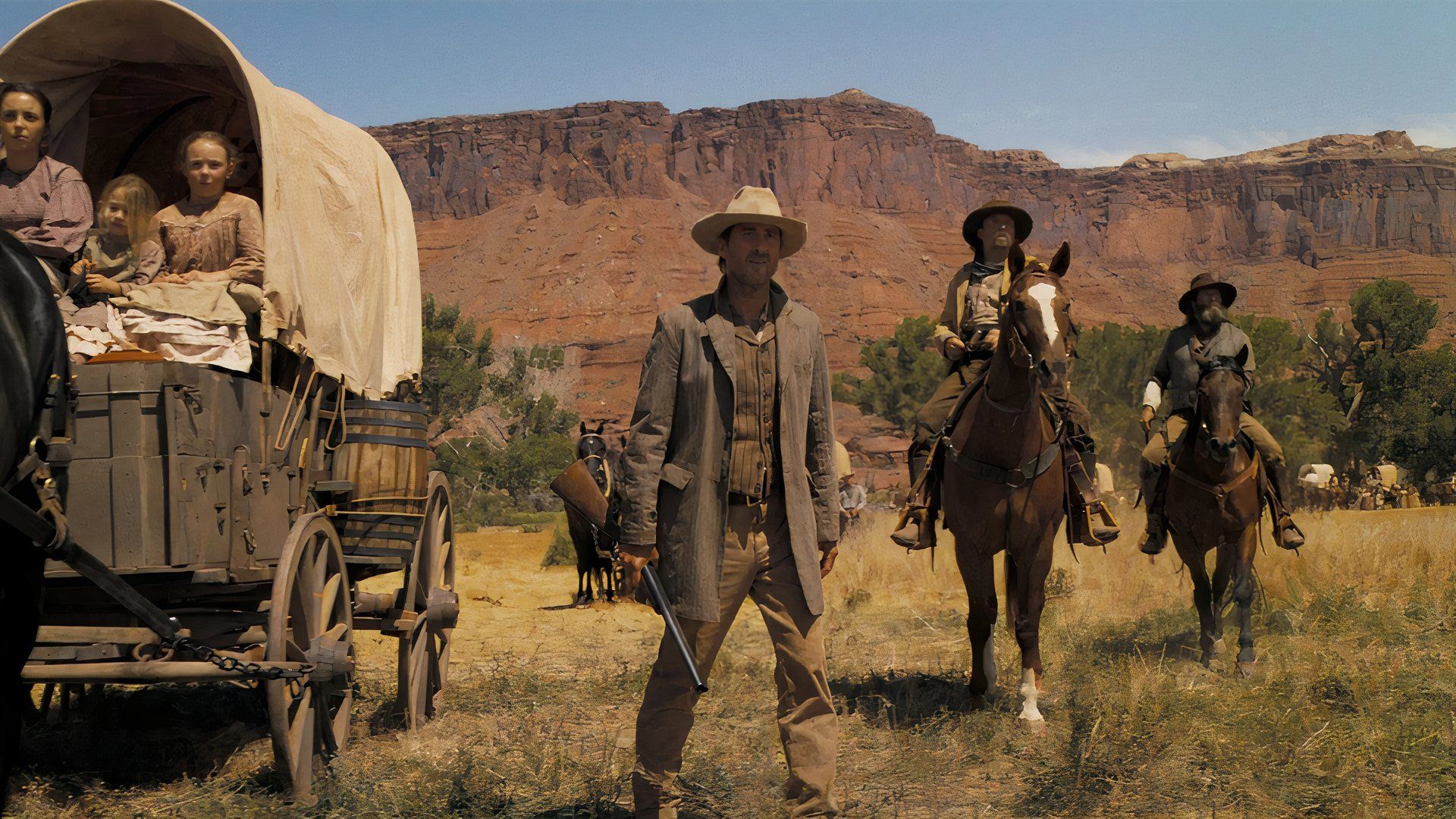 Les stars d'Horizon Luke Wilson, Isabelle Fuhrman et Ella Hunt parlent de Kevin