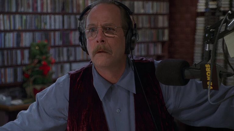 Martin Mull, l'acteur de Clue et Roseanne, nominé aux Emmy Awards, décède à 80 ans