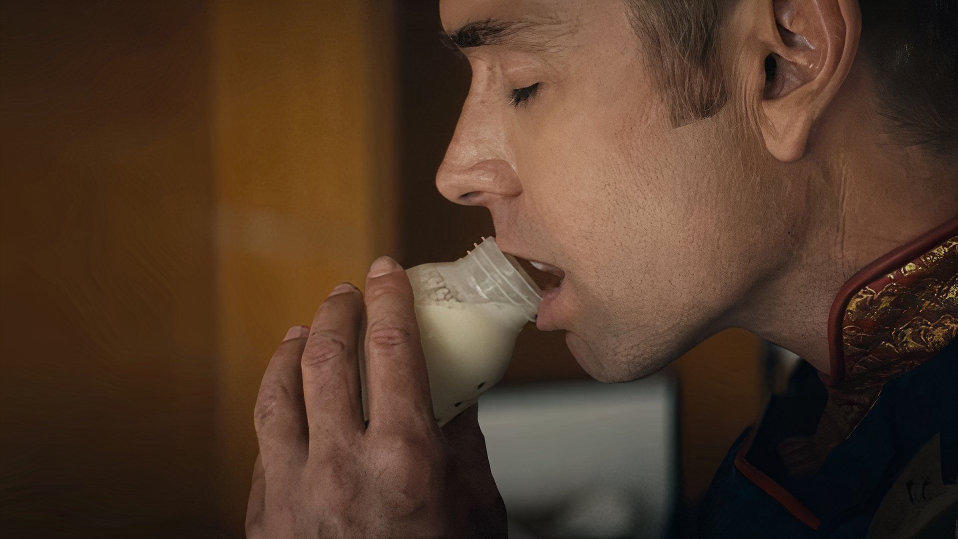 Antony Starr, de The Boys, affirme que sa scène avec le lait maternel dans la saison 4 était la sienne
