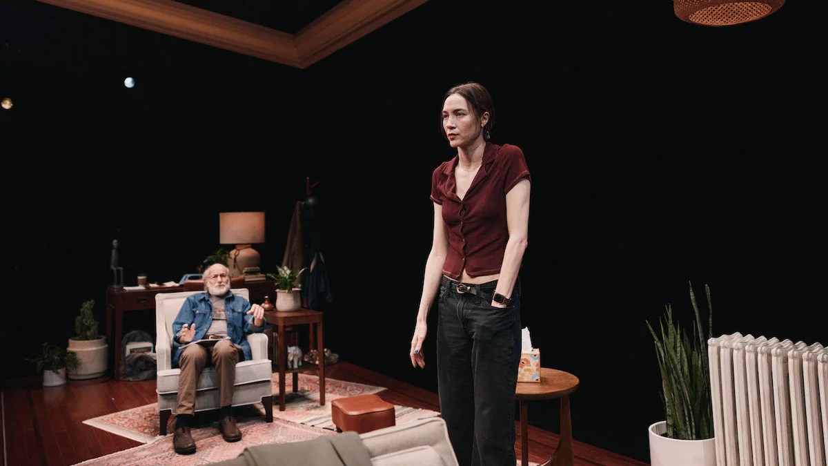 Critique de « Job » à Broadway : Oui, les réseaux sociaux peuvent être mauvais pour votre santé