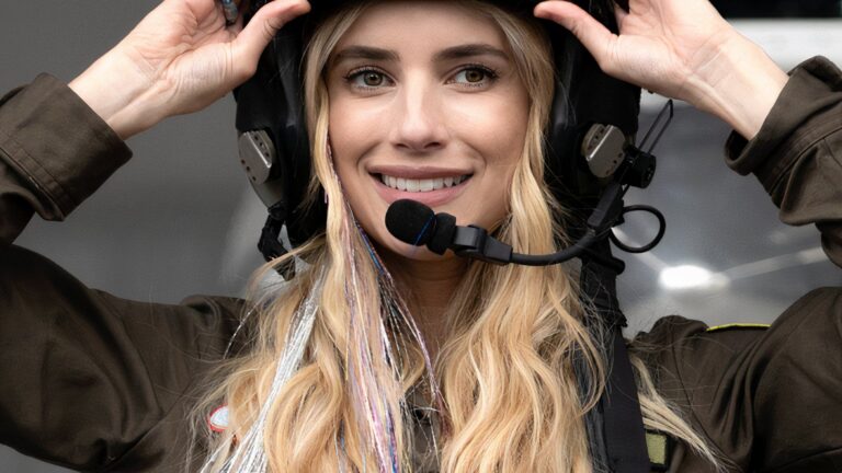 Critique de Space Cadet | Emma Roberts devient la blonde légale de la NASA