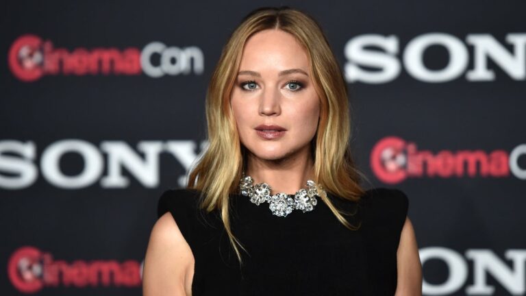 Jennifer Lawrence jouera et produira la comédie noire d'A24 « Why Don't You Love Me ? »