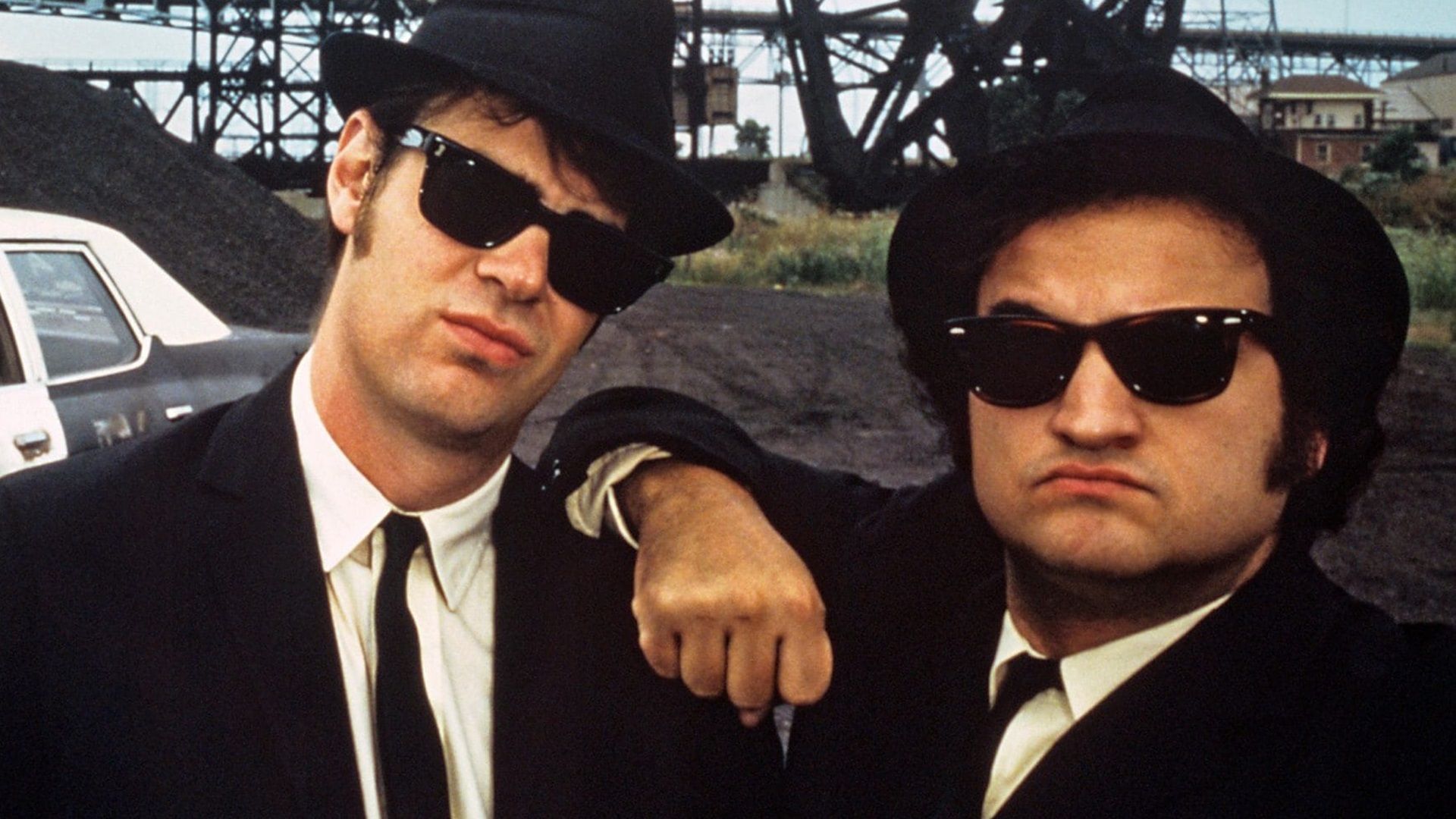 John Belushi répond aux critiques des Blues Brothers dans une chanson inédite