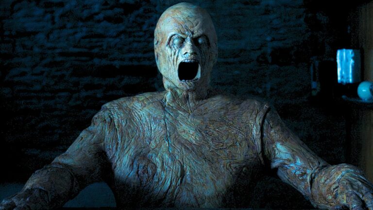 La partition parfaite de Oddity sur Rotten Tomatoes pour le film Creepy Doll le salue comme