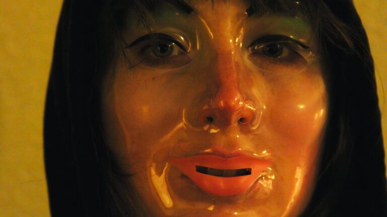Le nouveau film de V/H/S, V/H/S/Beyond, obtient une date de sortie et une équipe d'horreur All-Star