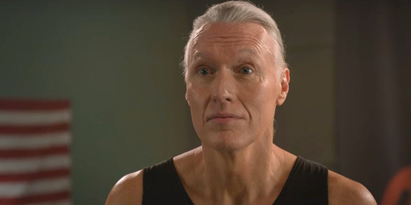 Une trahison dans la saison 6 de Cobra Kai révèle comment Terry Silver peut revenir