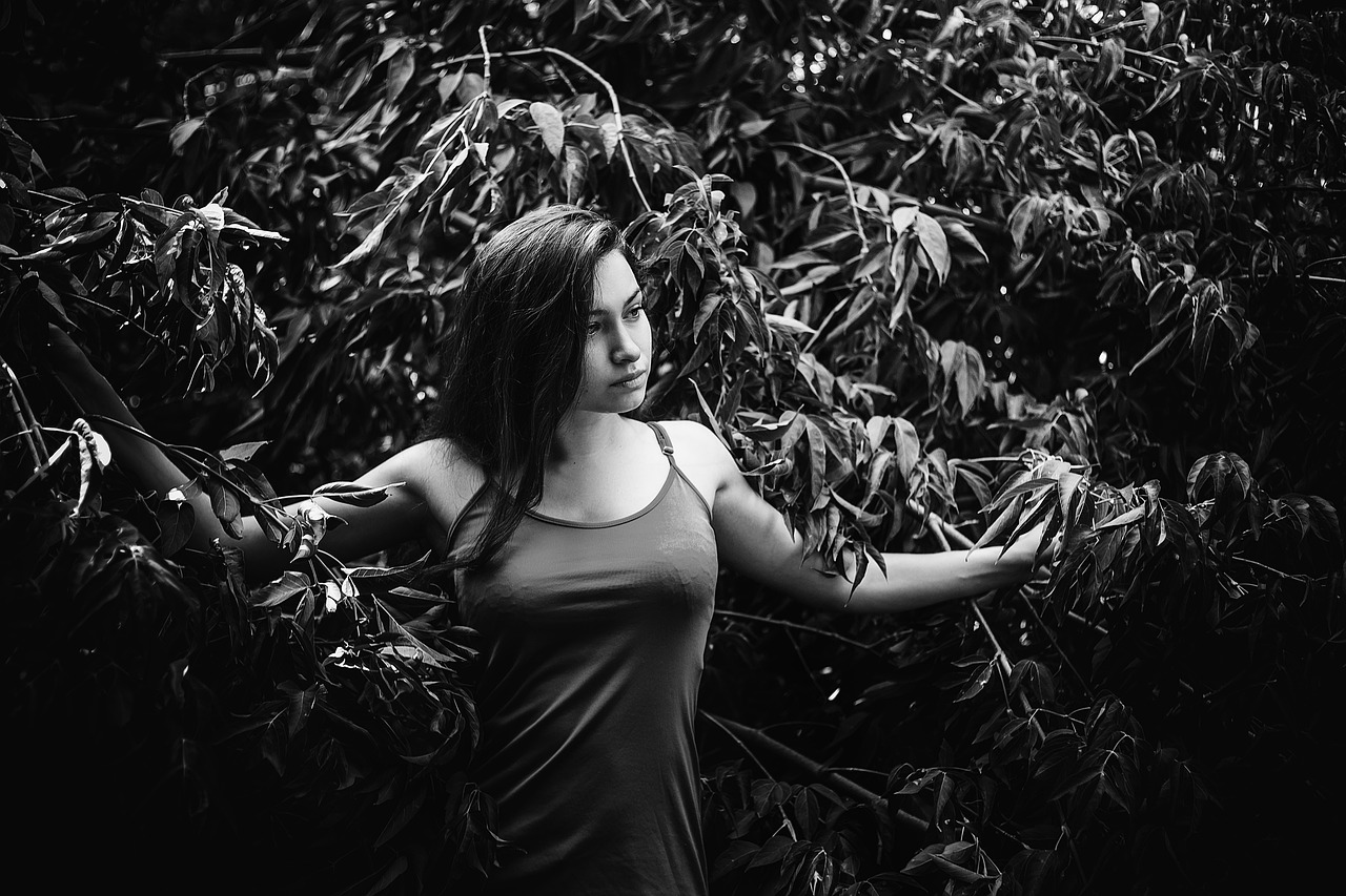 woman 2391170 1280