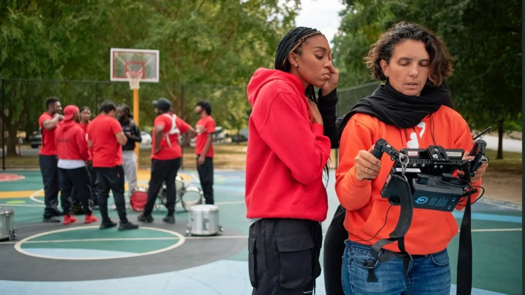 Renee Montgomery dans « Un acte radical : Renee Montgomery » (Roku, Uninterrupted, P&G Studios)