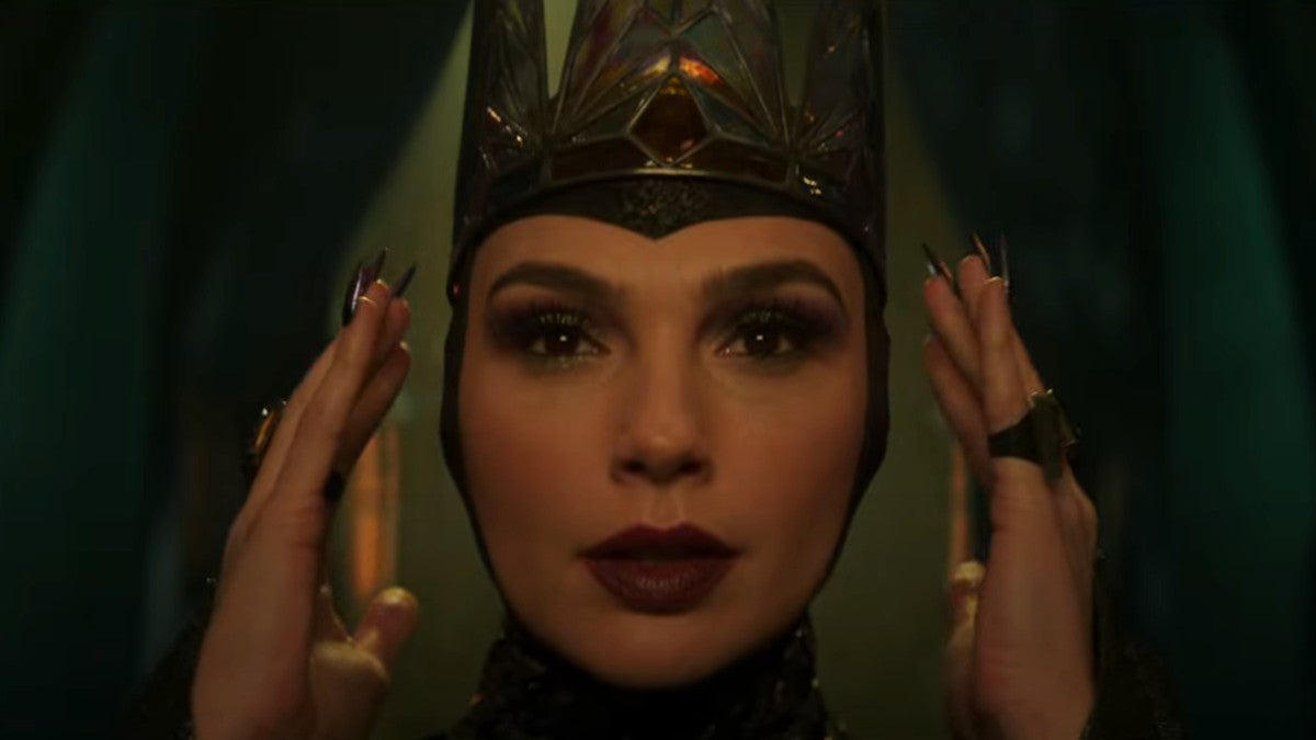 Le premier teaser du film live-action « Blanche-Neige » de Disney révèle la méchante reine incarnée par Gal Gadot | Vidéo