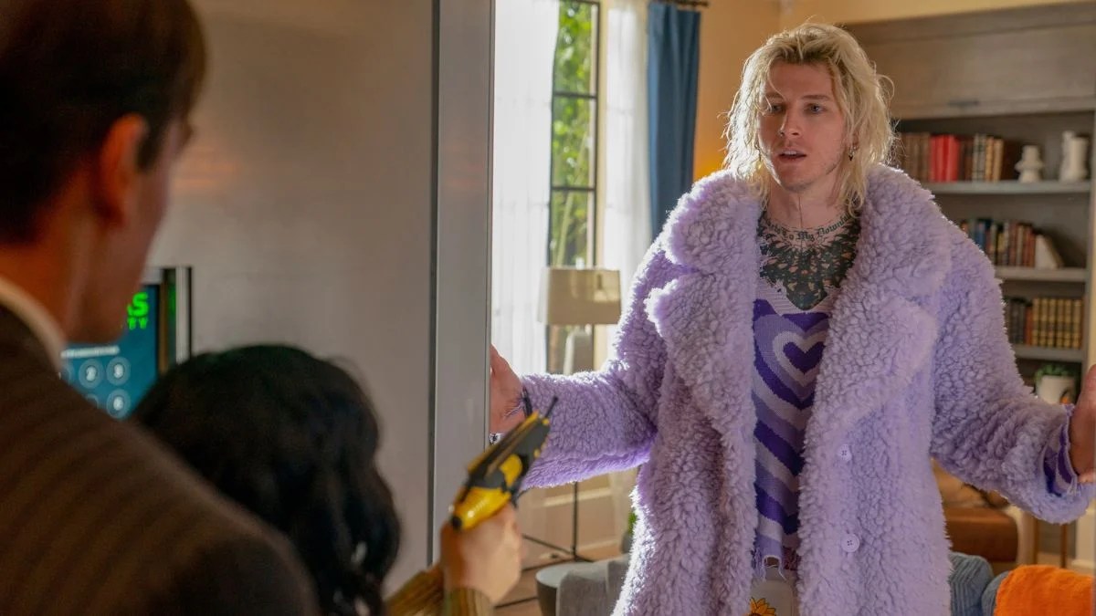 Le réalisateur de « Jackpot ! » Paul Feig et ses stars expliquent comment cette apparition dans MGK a eu lieu | Vidéo