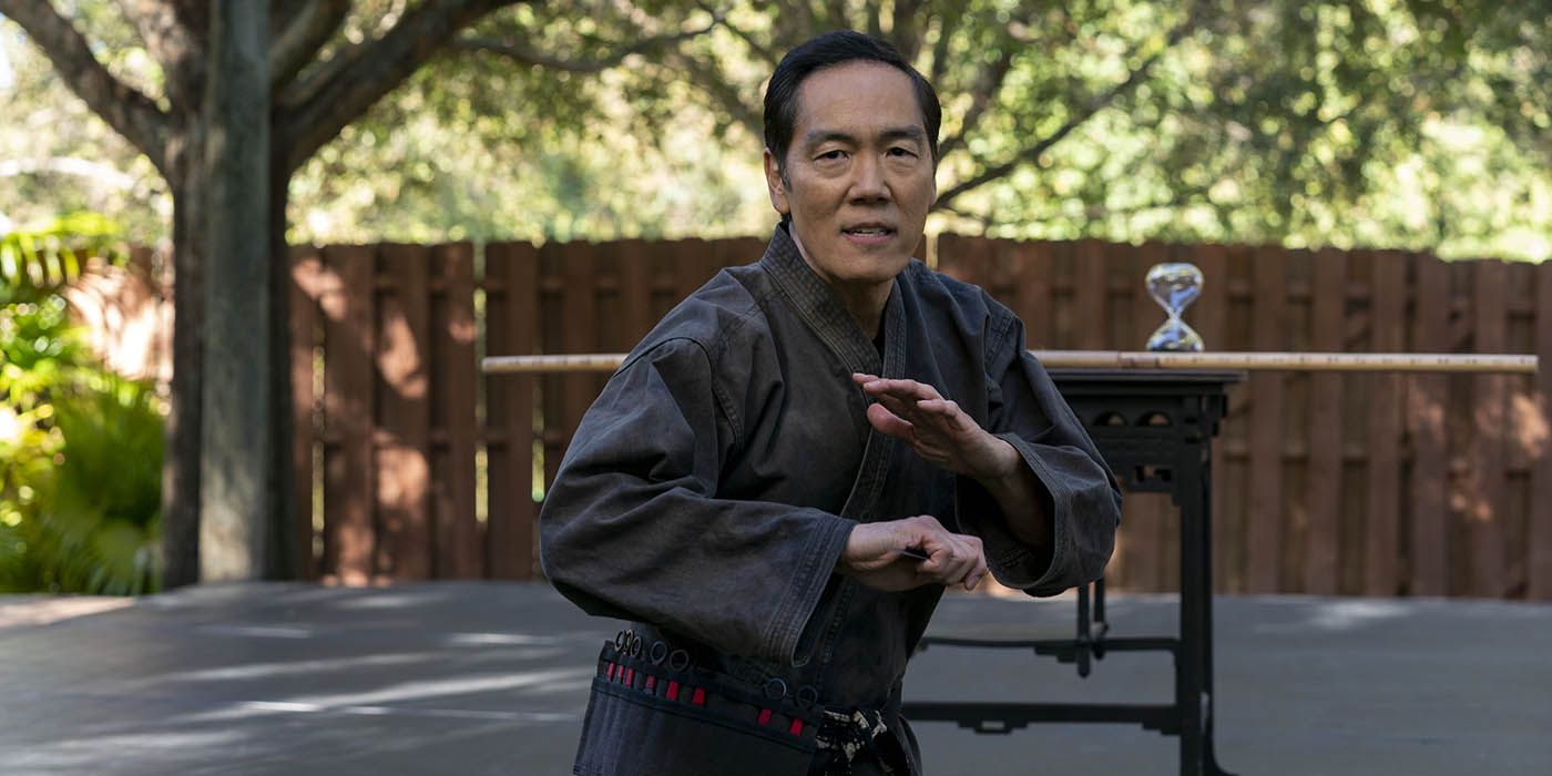 Chozen a secrètement surpassé un grand combattant de Karate Kid dans Cobra Kai Seas...