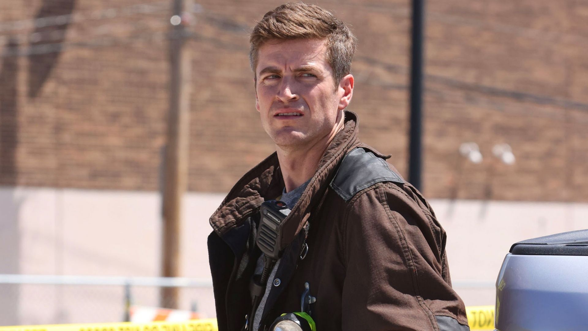 L'incendie de Chicago rend Sam Carver, joué par Jake Lockett, beaucoup plus important