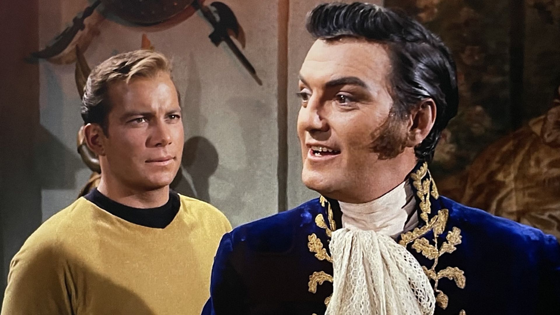 Le général Trelane de la série originale Star Trek est tué de manière inexplicable