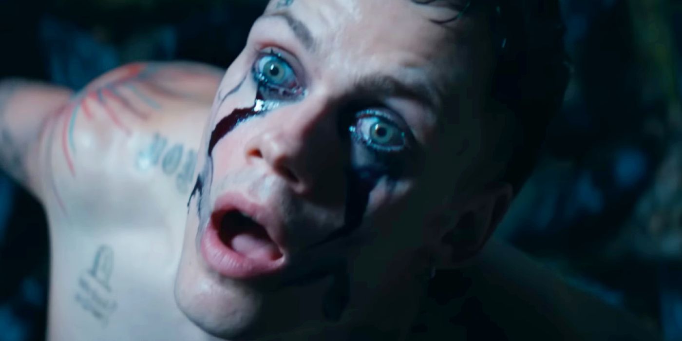 « Nous ne refaisons pas ce film » : Bill Skarsgard s'éloigne de sa version...