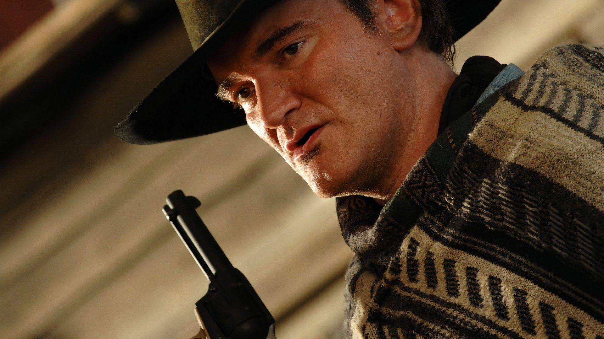Quentin Tarantino reçoit des critiques négatives pour ses commentaires sur Alec Baldwin et son arme