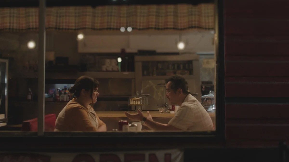 Roadside Attractions acquiert « Bob Trevino Likes It », avec Barbie Ferreira et John Leguizamo