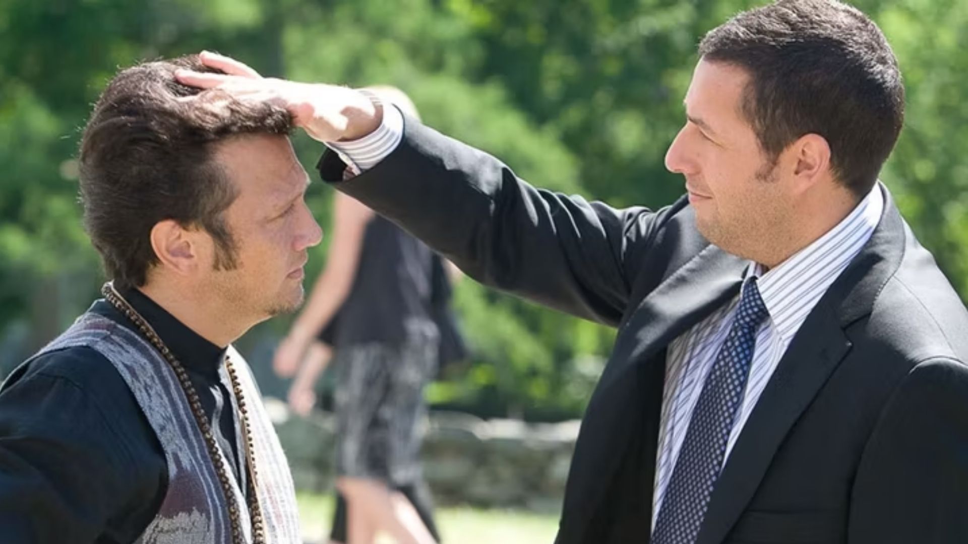 Rob Schneider, vétéran de SNL, parle de son amitié de 50 ans avec Adam Sandler