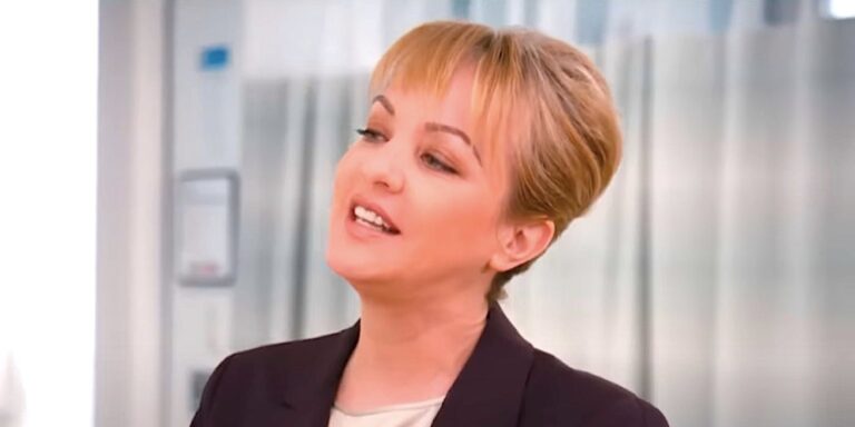 Une nouvelle émission de NBC prouve que le format de sitcom le plus populaire des années 2000 est déjà…