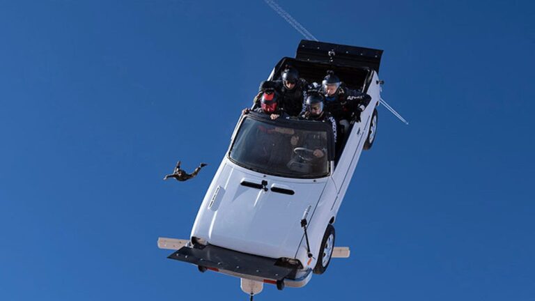 Critique de « Space Cowboy » : un documentaire sur le parachutisme qui affirme la vie et qui parle de tromper la mort