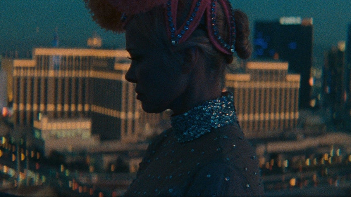 Critique de « The Last Showgirl » : Pamela Anderson s'envole dans le drame de Gia Coppola à Las Vegas