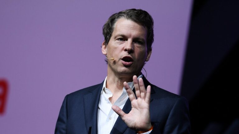 Greg Peters, directeur de Netflix, déclare que le « super buzz » autour de l'adoption de l'IA est passé