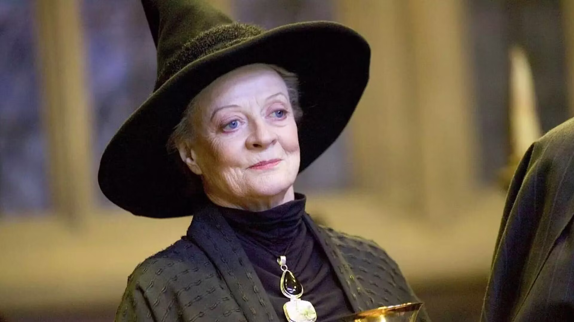 Harry Potter, les stars de Downton Abbey et bien d'autres rendent hommage à Dame Maggie