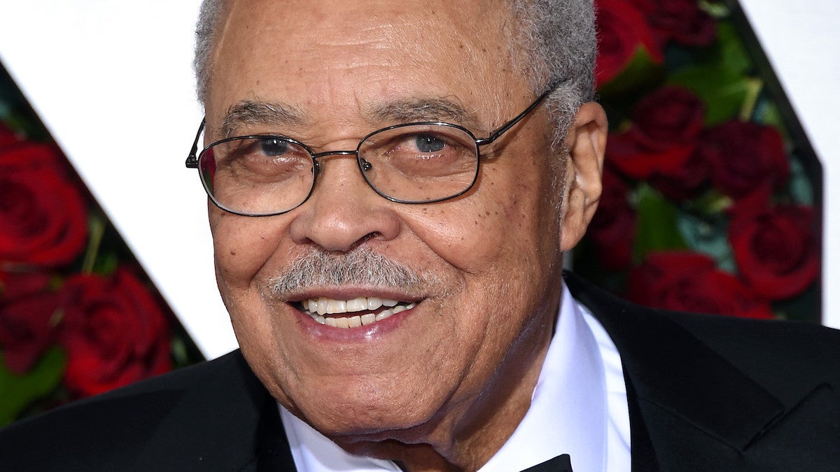James Earl Jones, lauréat de l'EGOT et icône de « Star Wars », décède à 93 ans