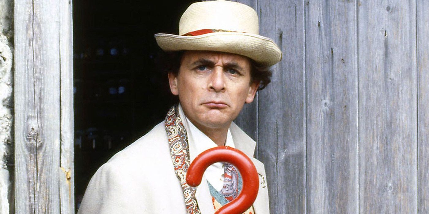 L'ancien présentateur de Doctor Who défend les histoires politiques de la série : « C'est toujours...