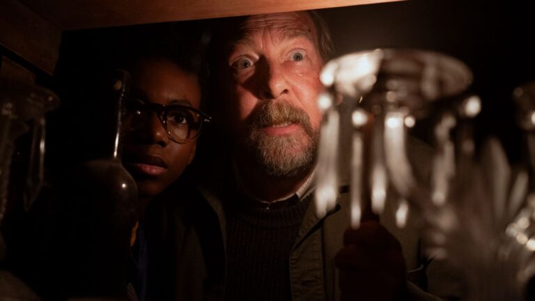 La bande-annonce de Salem's Lot lève le couvercle du cercueil du film Stephen King retardé