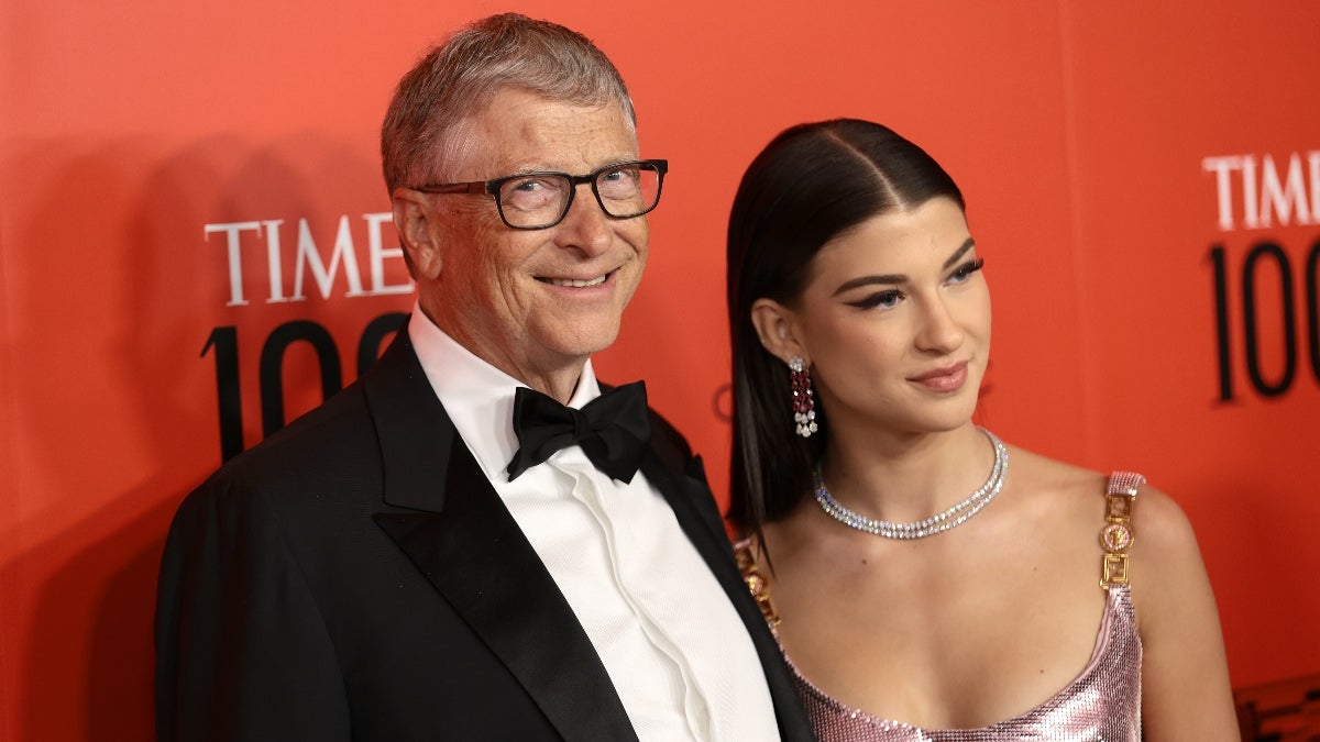 La fille de Bill Gates lui dit qu'elle a perdu des amis à cause d'une théorie du complot sur la puce électronique du vaccin contre le Covid
