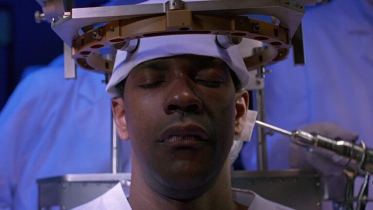 Le film d'action de science-fiction de Denzel Washington, critiqué par la critique, est maintenant disponible en streaming