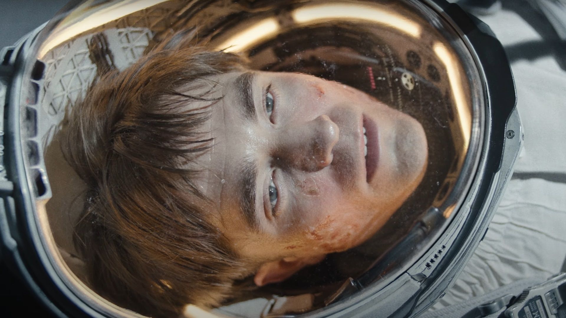 Robert Pattinson meurt encore et encore dans le très attendu Mickey 17