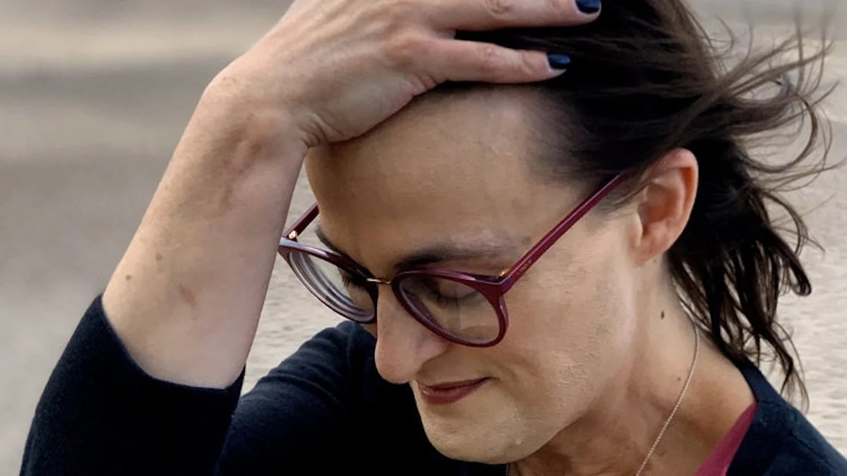 Revue « Anatomie des mensonges » : les docu-séries Peacock dressent un tableau convaincant