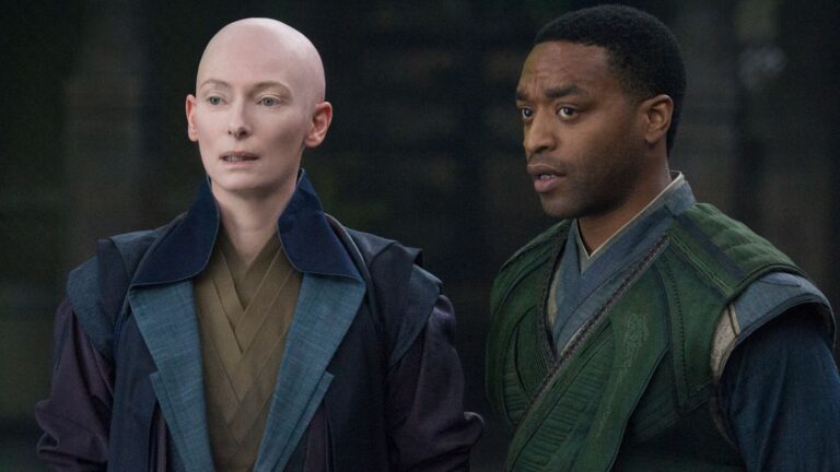 Chiwetel Ejiofor explique la différence entre Karl du docteur Strange