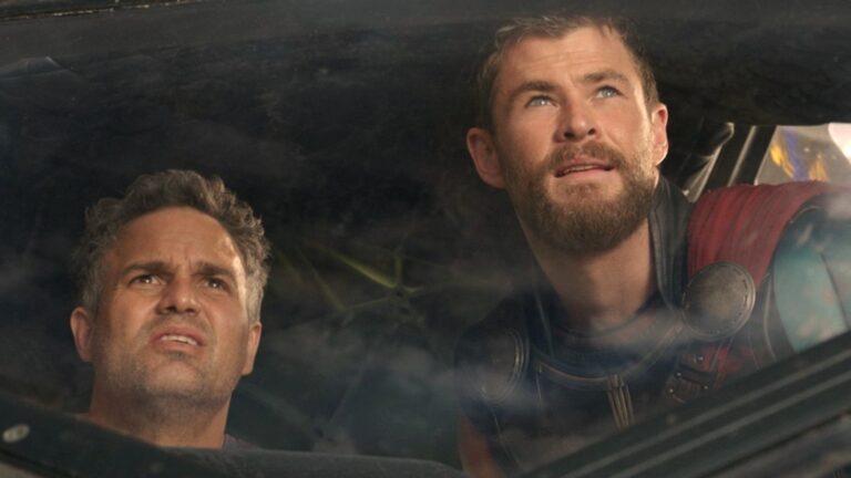 Chris Hemsworth et Mark Ruffalo réunissent un premier aperçu d'un nouveau thriller