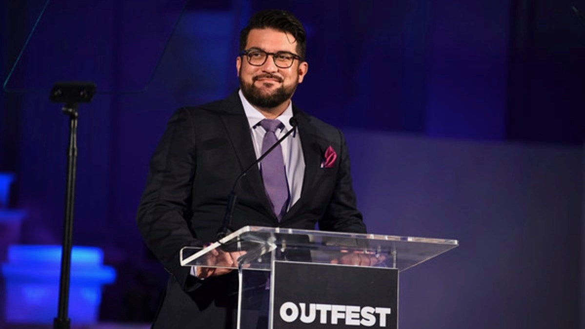 L'ancien directeur exécutif d'Outfest poursuit en justice pour « un modèle profondément troublant de transactions personnelles et