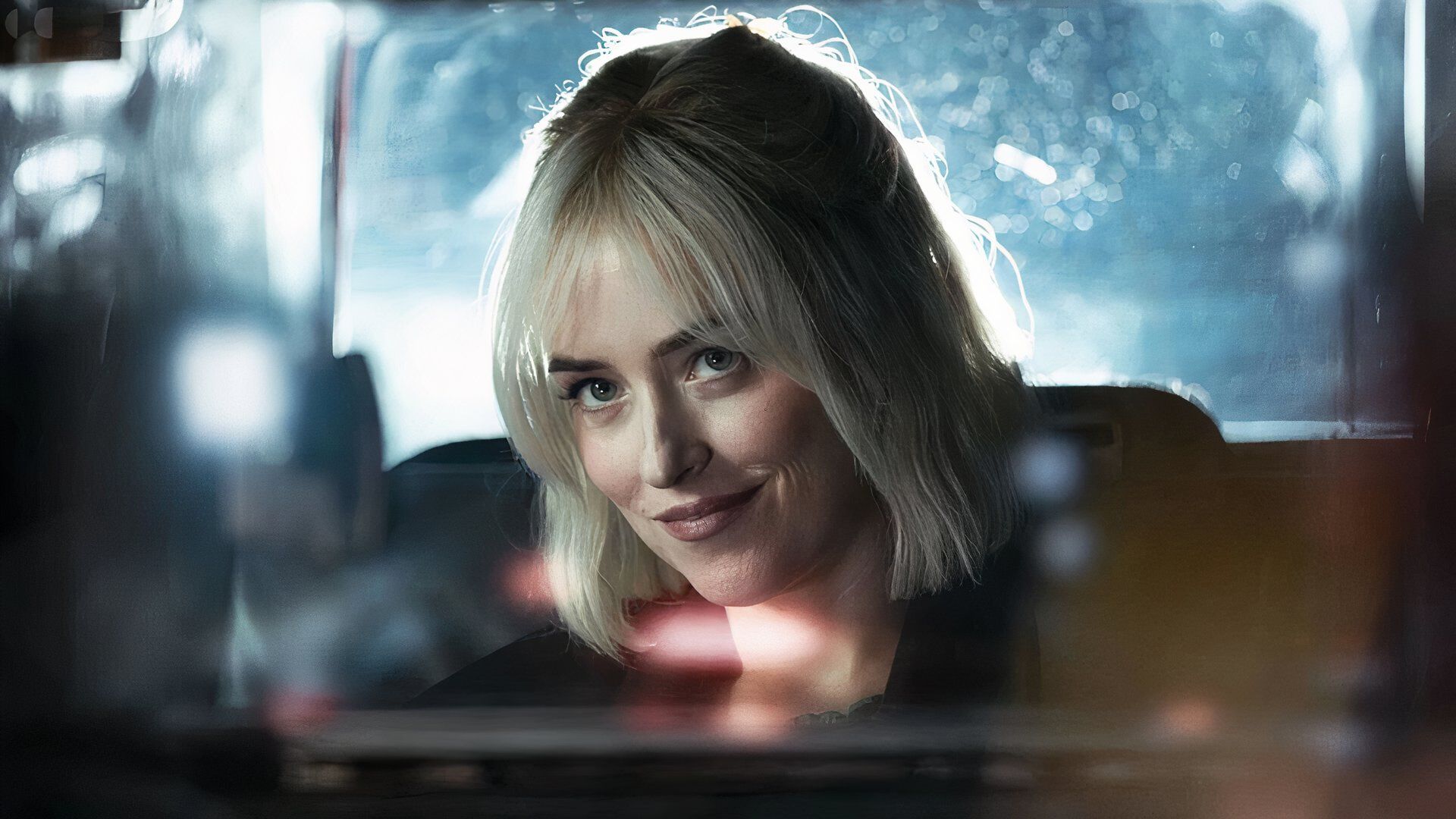 La compagnie aérienne s'excuse d'avoir forcé ses passagers à regarder celui de Dakota Johnson