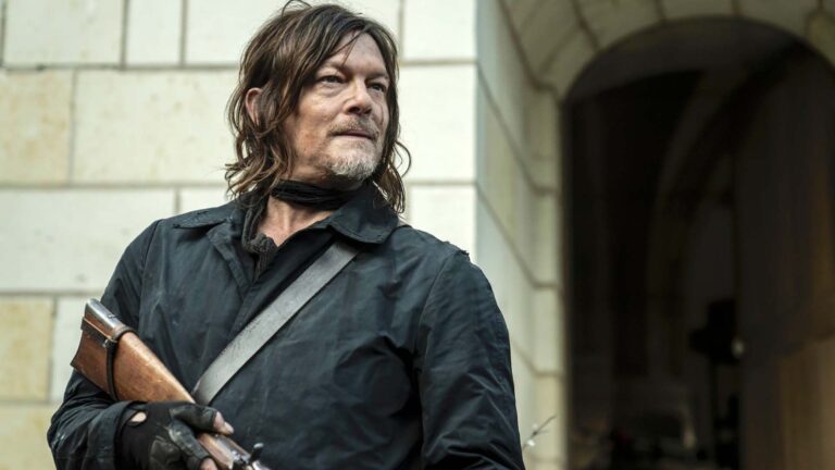 La légende de la comédie Stephen Merchant rejoint Daryl Dixon dans la saison 3