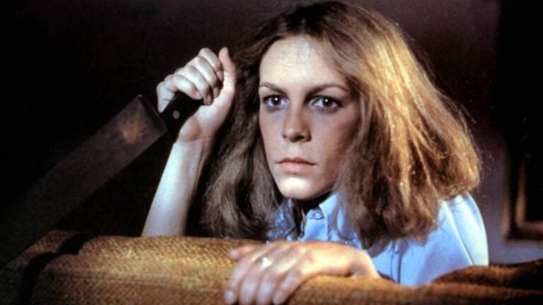 La star d'Halloween Jamie Lee Curtis célèbre la franchise d'horreur