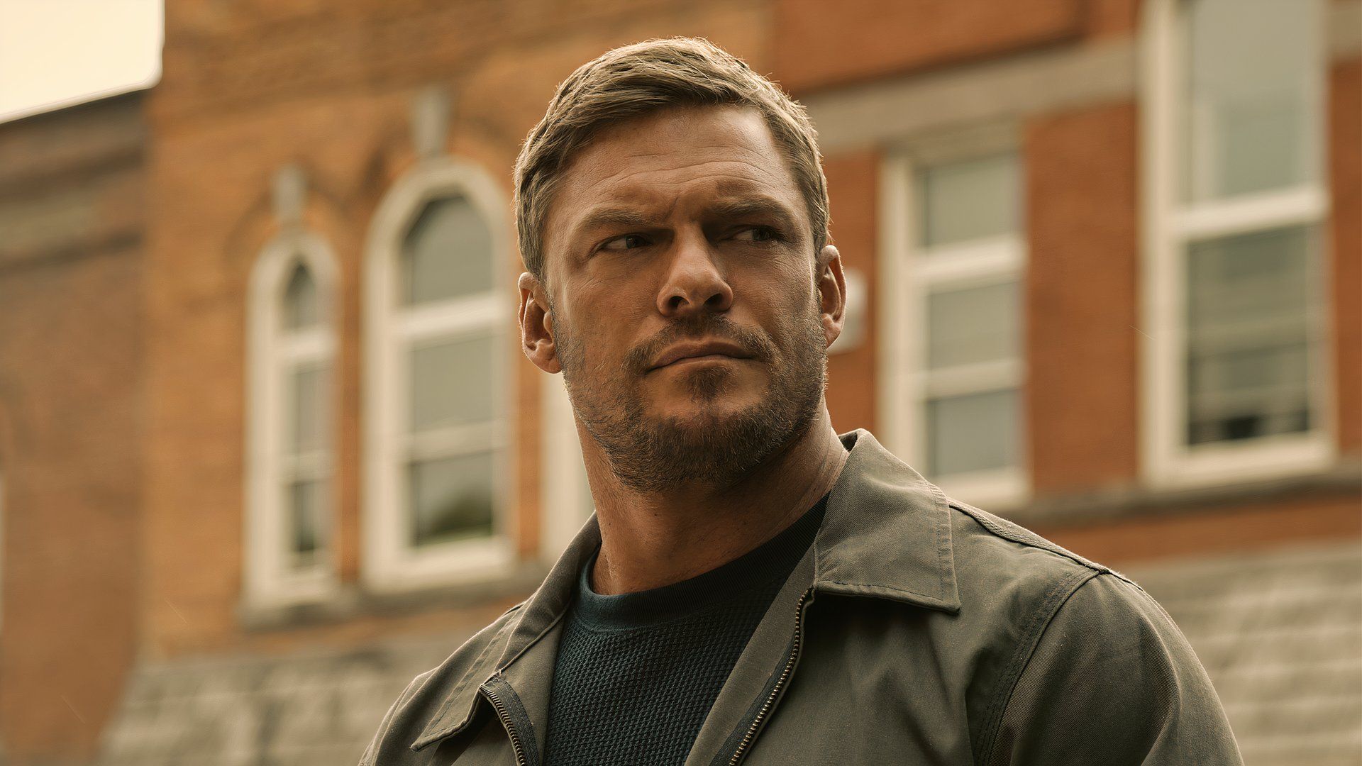 La star de Reacher Alan Ritchson dirigera le nouveau film