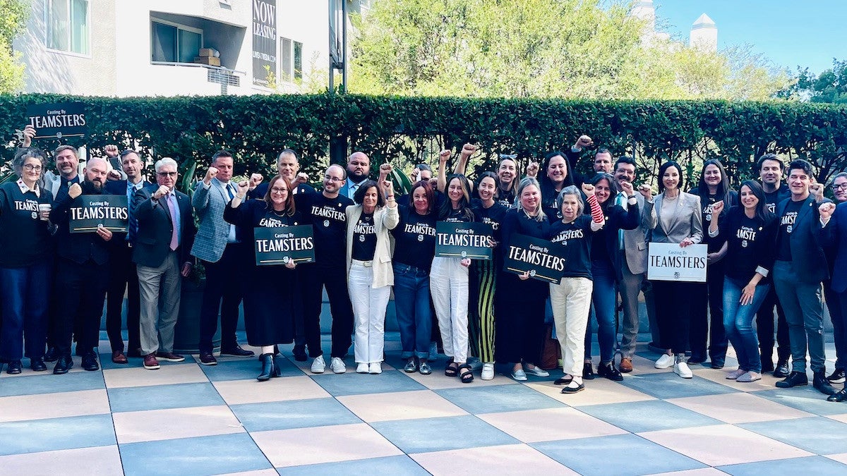 Les Teamsters ratifient un contrat de studio de 3 ans pour les professionnels du casting, fixant pour la première fois un minimum hebdomadaire