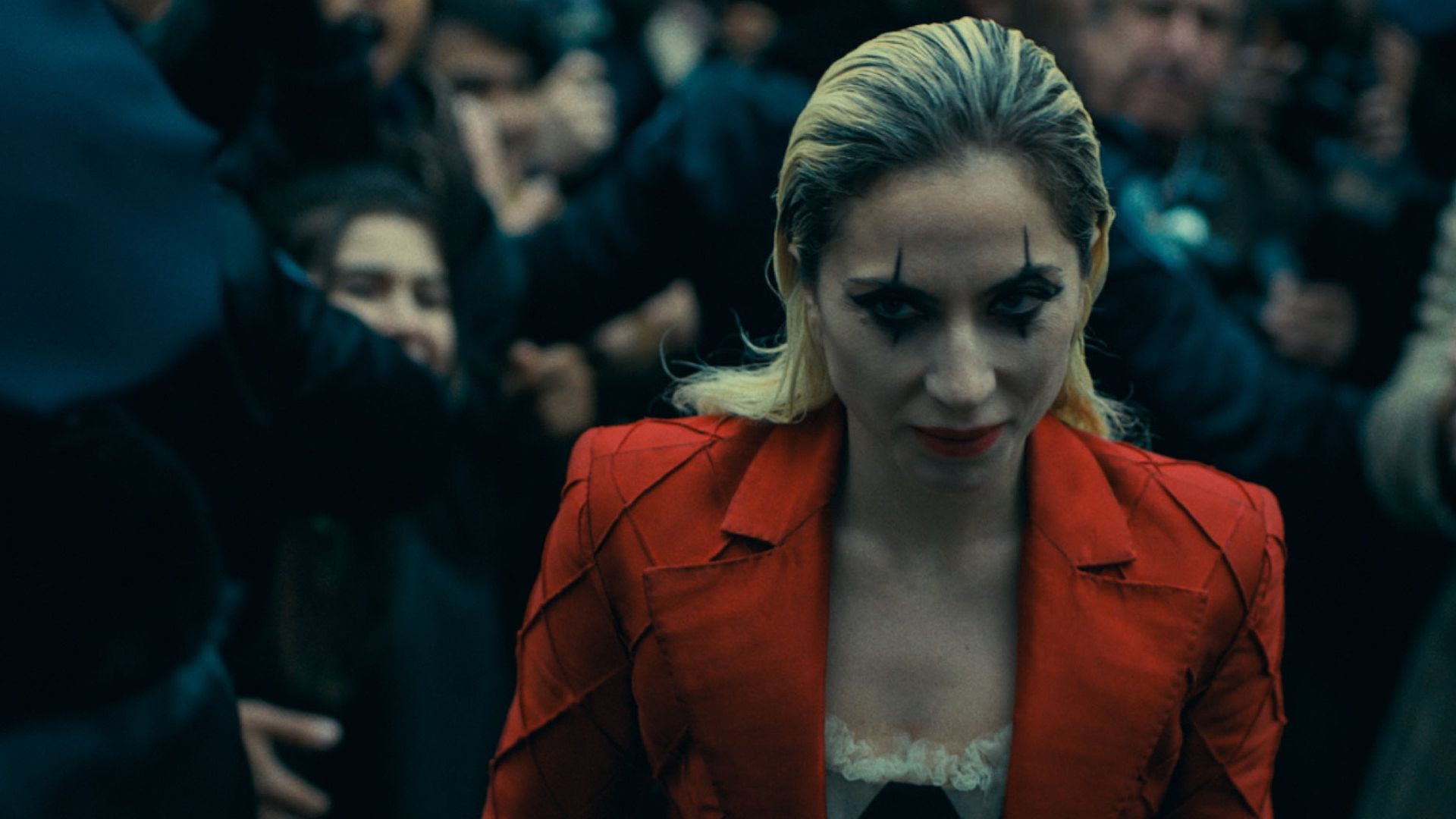 Pourquoi le réalisateur de Joker 2, Todd Phillips, a coupé la scène du baiser homosexuel de Lady Gaga